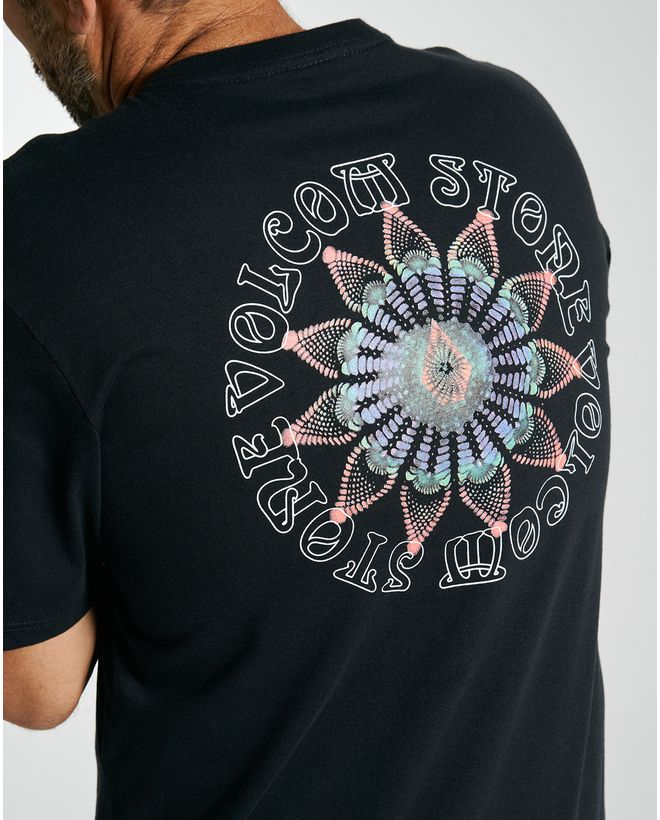 Camiseta Volcom Regular Star Shields Preta Volcom Camiseta Volcom Regular Star Shields Preta Volcom